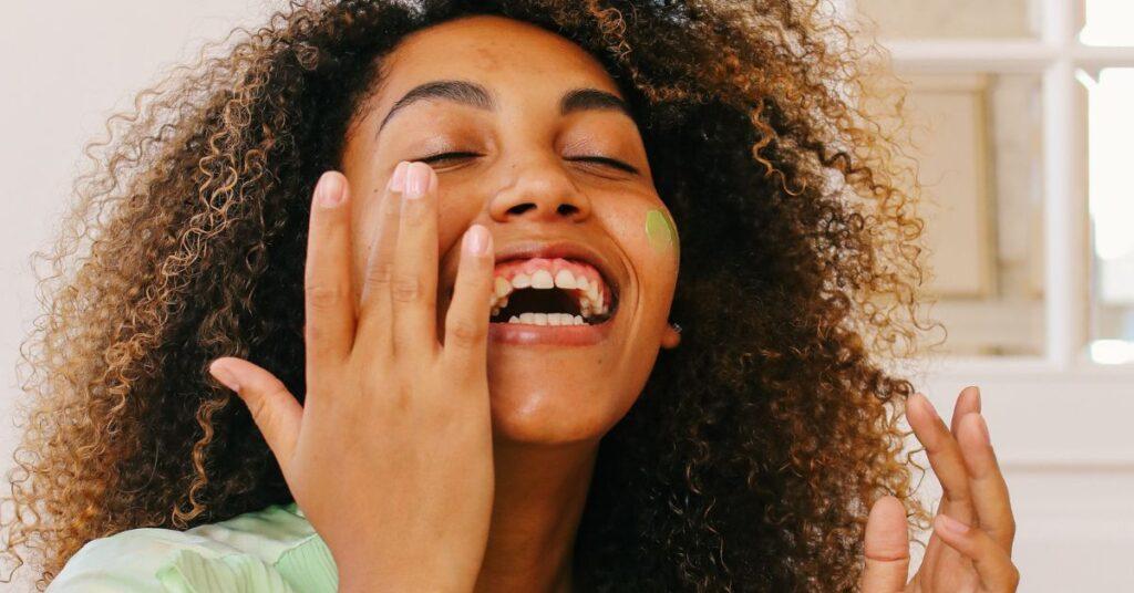 Retinol vs retinoid vs tretinoin